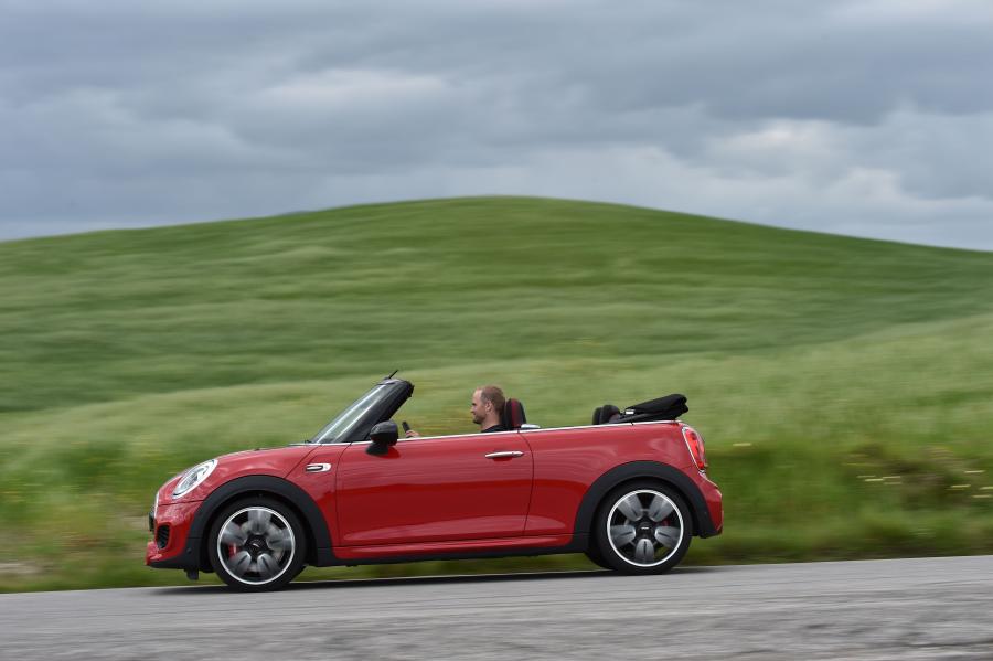  Mini Cooper S JCW Cabrio 2016 года  (фото 46 из 104)